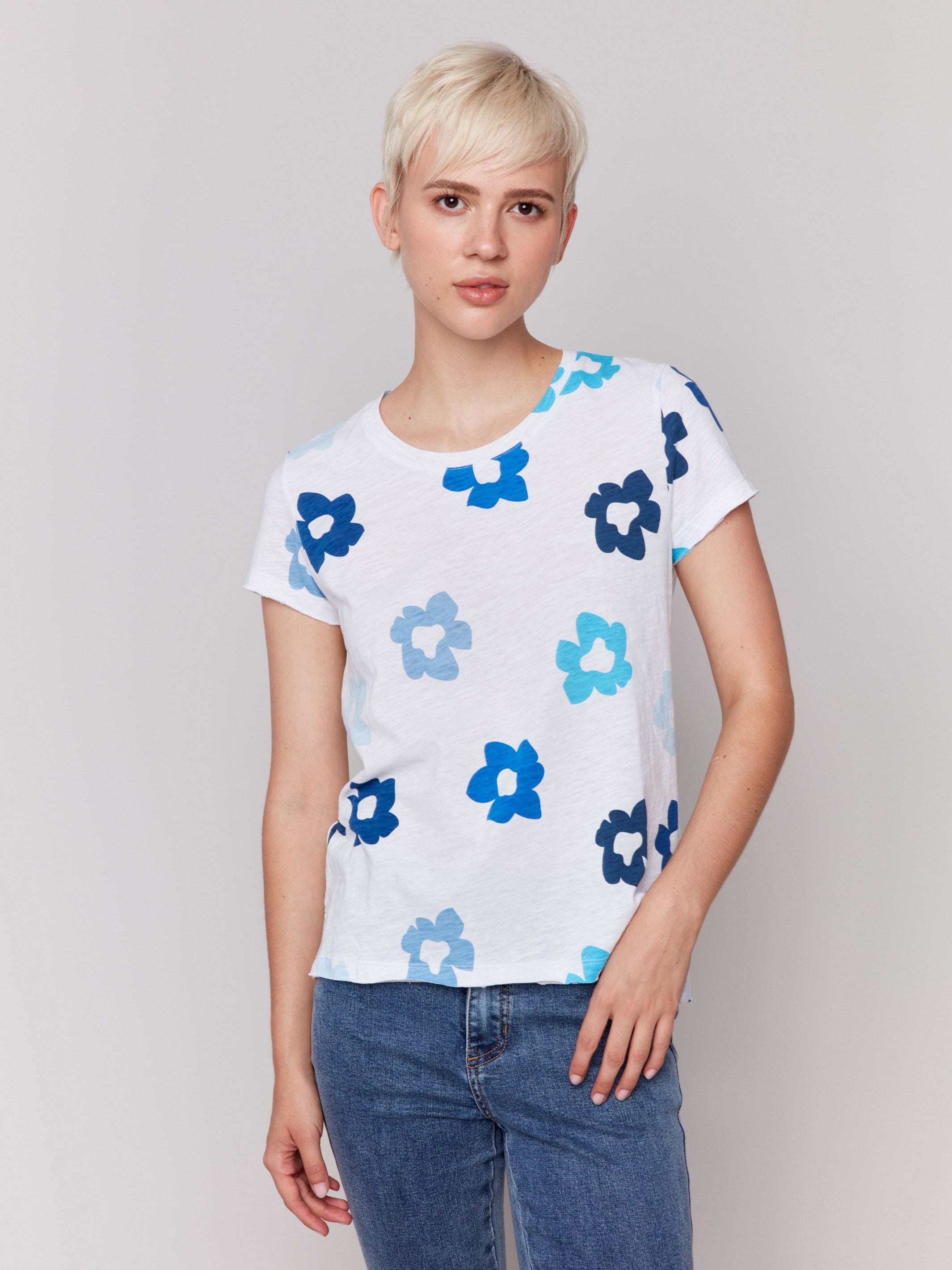 Blue floral print t-shirt with crew neckline by Charlie B.