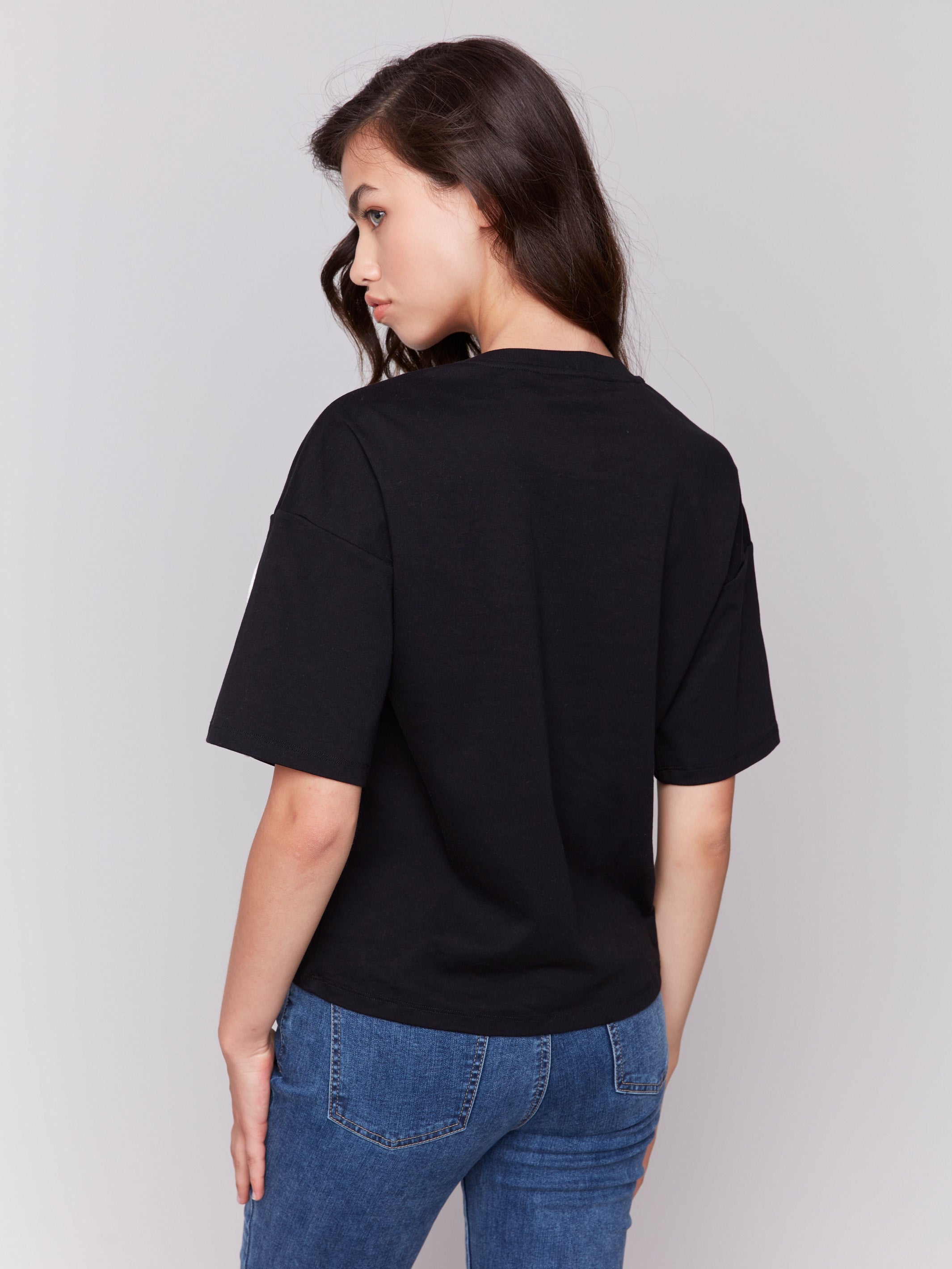 Elegant black tee with short sleeves and crew neckline by Charlie B.